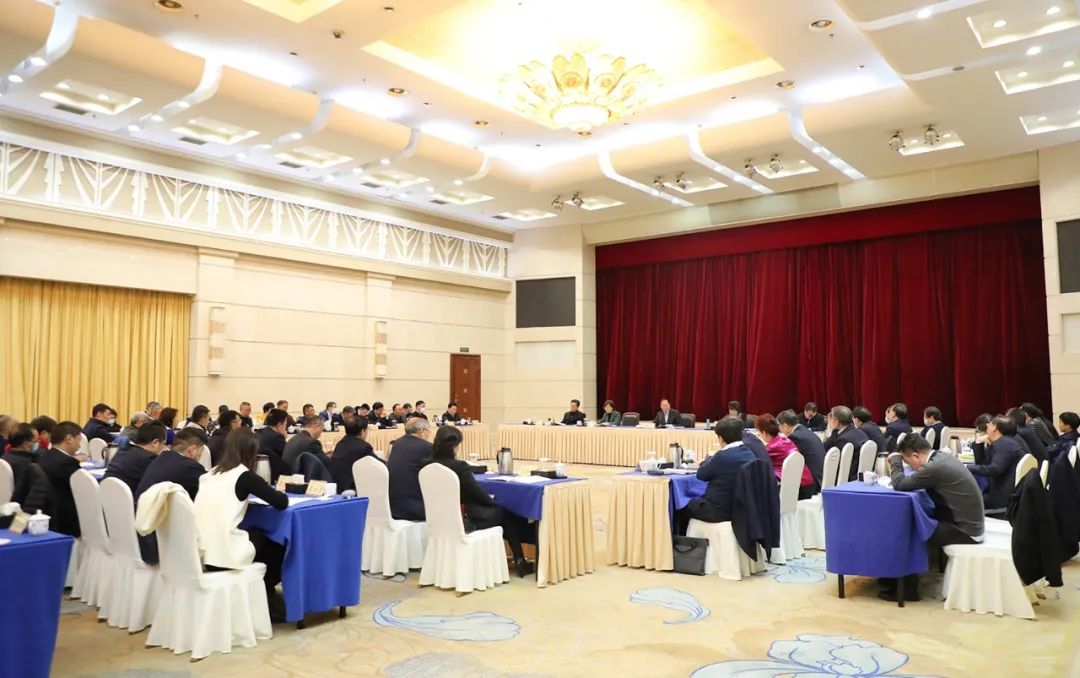毛偉明省長(zhǎng)出席全省民營(yíng)企業(yè)家座談會(huì)，湘江電纜董事長(zhǎng)侯少斌應(yīng)邀參加