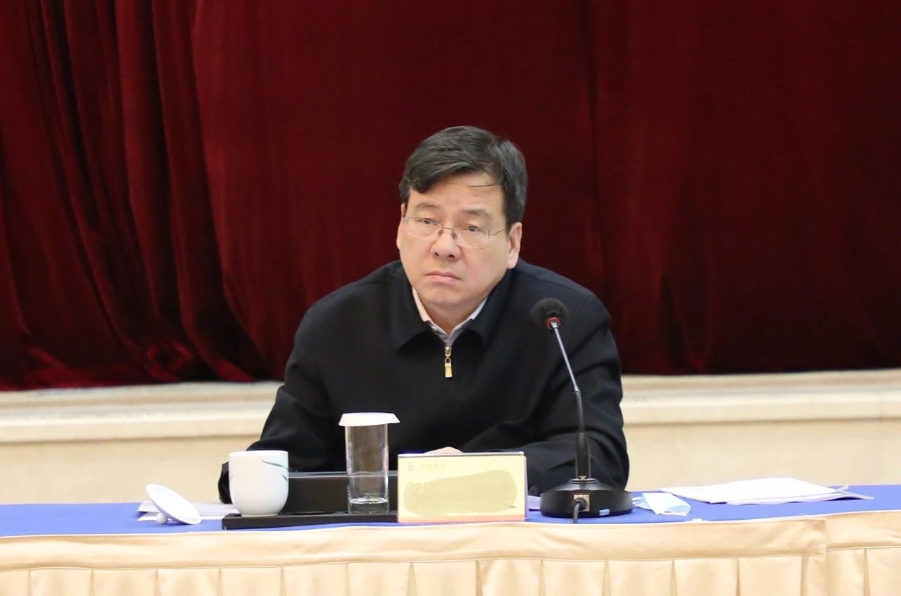 毛偉明省長(zhǎng)出席全省民營(yíng)企業(yè)家座談會(huì)，湘江電纜董事長(zhǎng)侯少斌應(yīng)邀參加