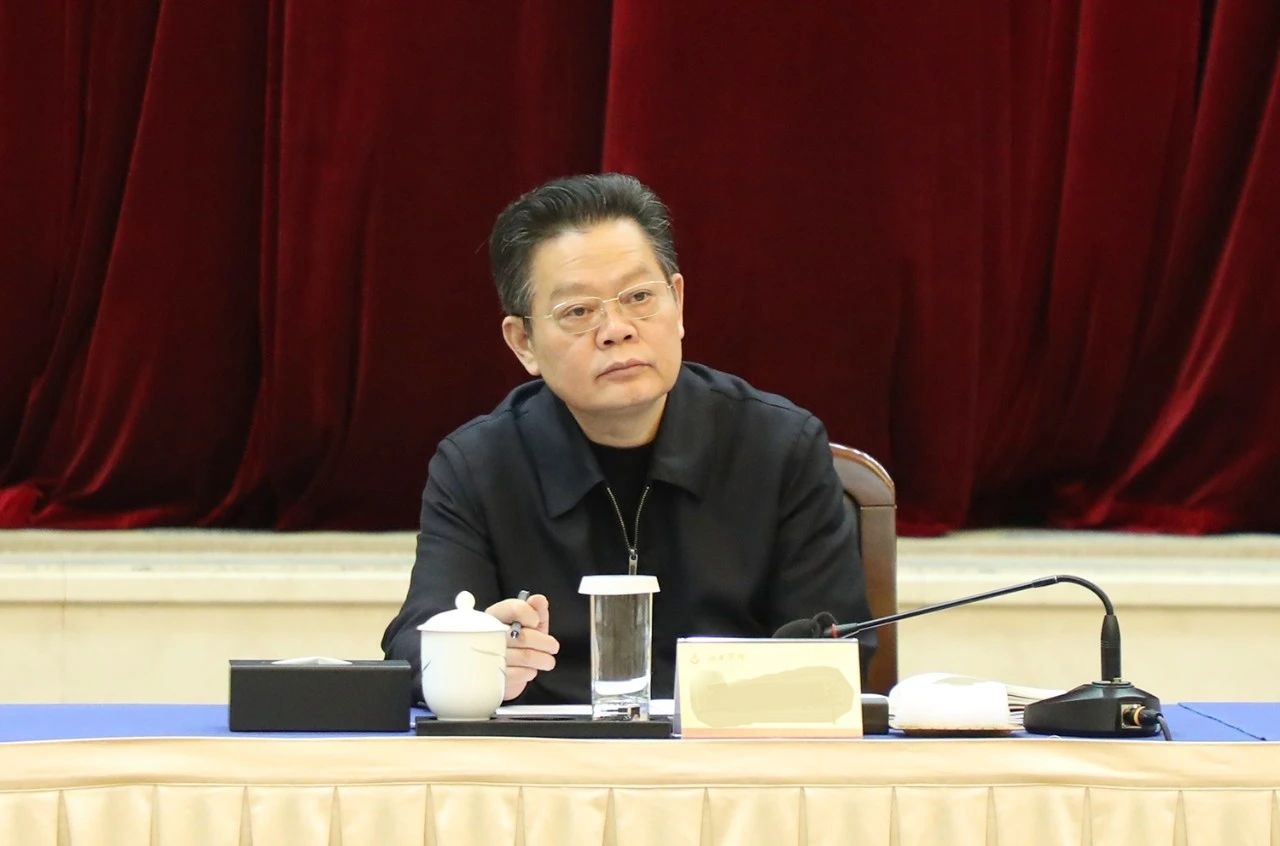 毛偉明省長(zhǎng)出席全省民營(yíng)企業(yè)家座談會(huì)，湘江電纜董事長(zhǎng)侯少斌應(yīng)邀參加