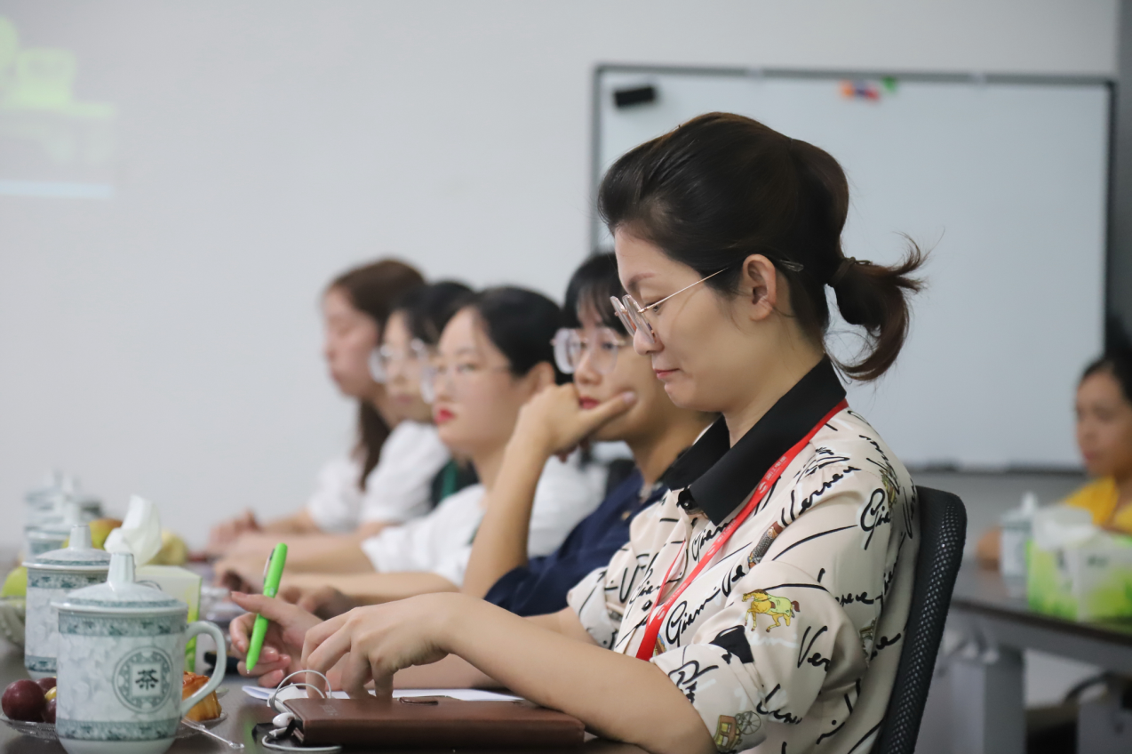 情滿中秋，共話未來。湘江電纜工會舉行中秋茶話會